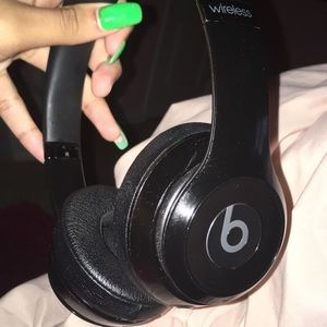 Beats solo 3 wireless